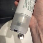Anti-Gelb & Gesunde Wurzeln Shampoo – Neutralisiert Gelbstich, hellt blondes und graues Haar auf 200ml photo review