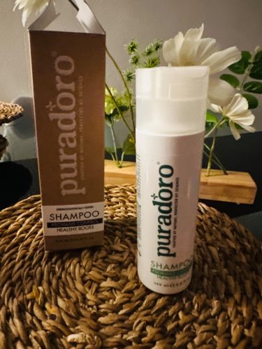 Anti-Schuppen & Gesunde Wurzeln Shampoo – Bekämpft Schuppen und fettiges Haar, erfrischt die Kopfhaut 200ml photo review